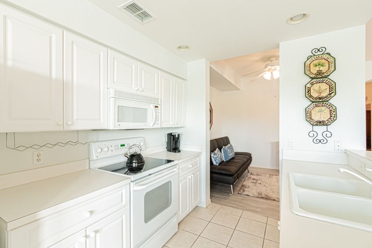 3830 Sawgrass Way - Photo 7 of 50