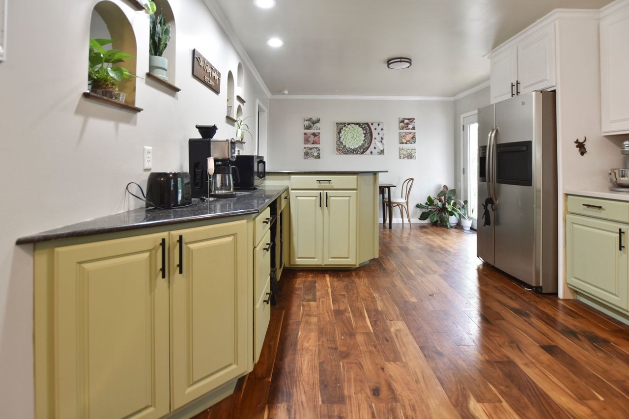 2591 Elkmont Dr - Photo 3 of 18
