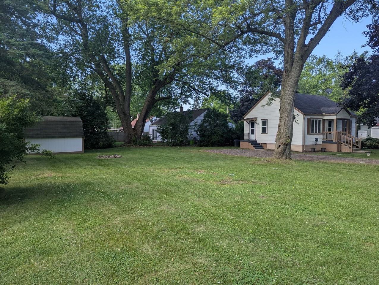 2468 Beulah St - Photo 2 of 16