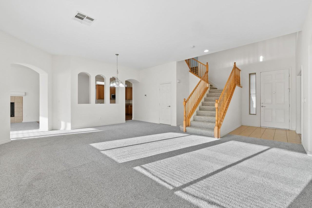 6121 Broccoli St - Photo 3 of 39