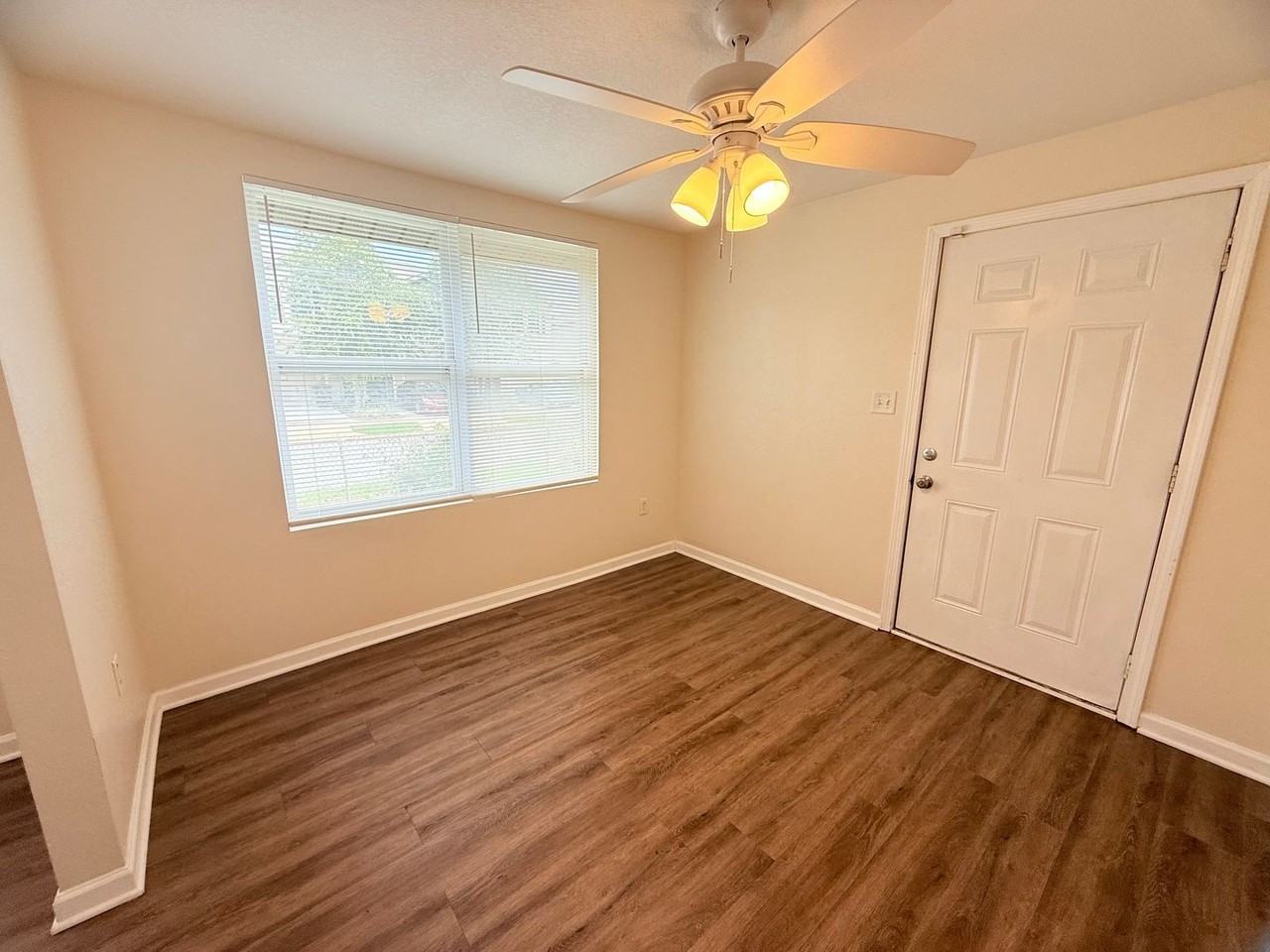 1300 W Intendencia St - Photo 2 of 14