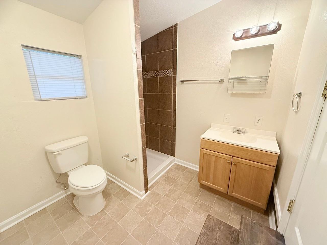 1300 W Intendencia St - Photo 7 of 14