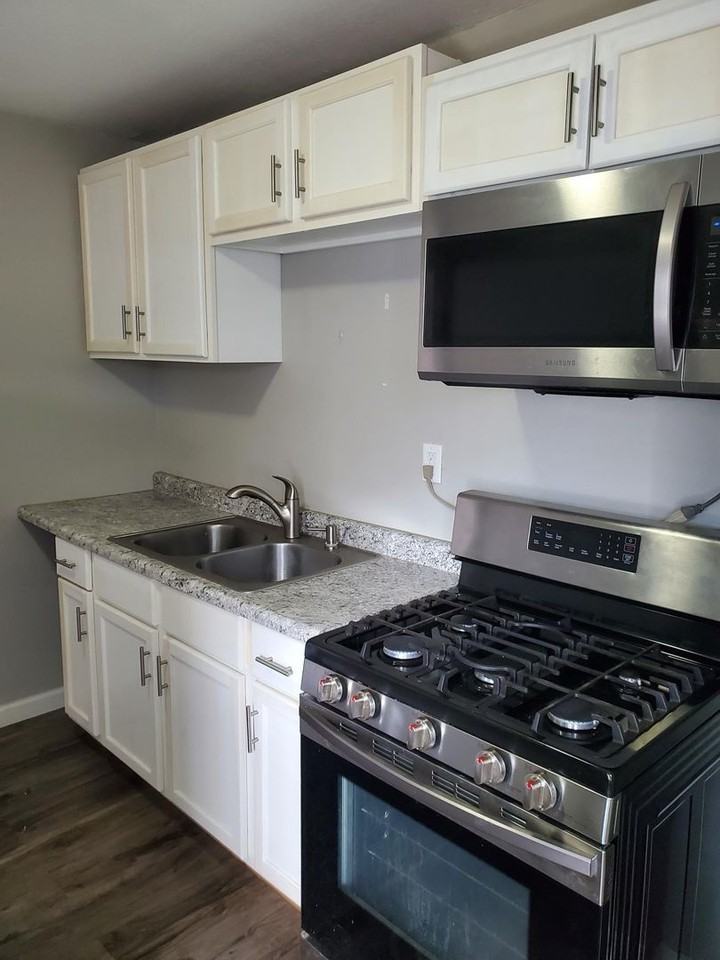 504 S Osage St #4 - Photo 2 of 11