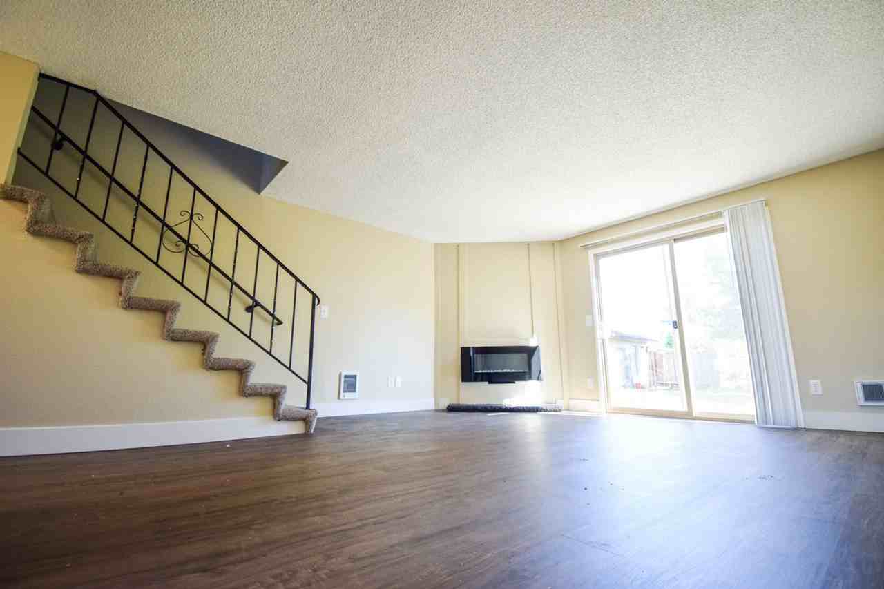 2389 Se 152nd Ave - Photo 3 of 16