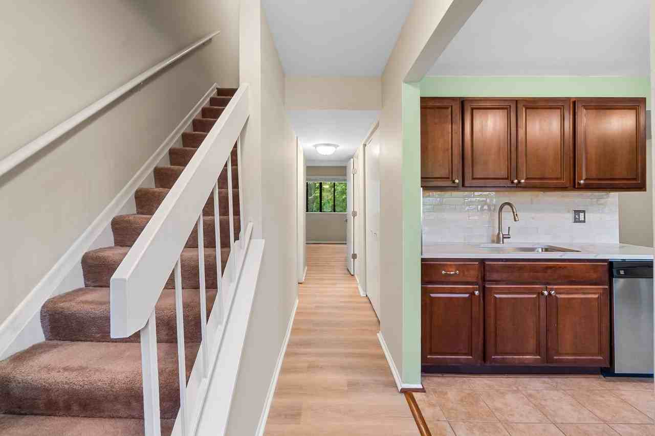 1010 Commanders Way N - Photo 3 of 26