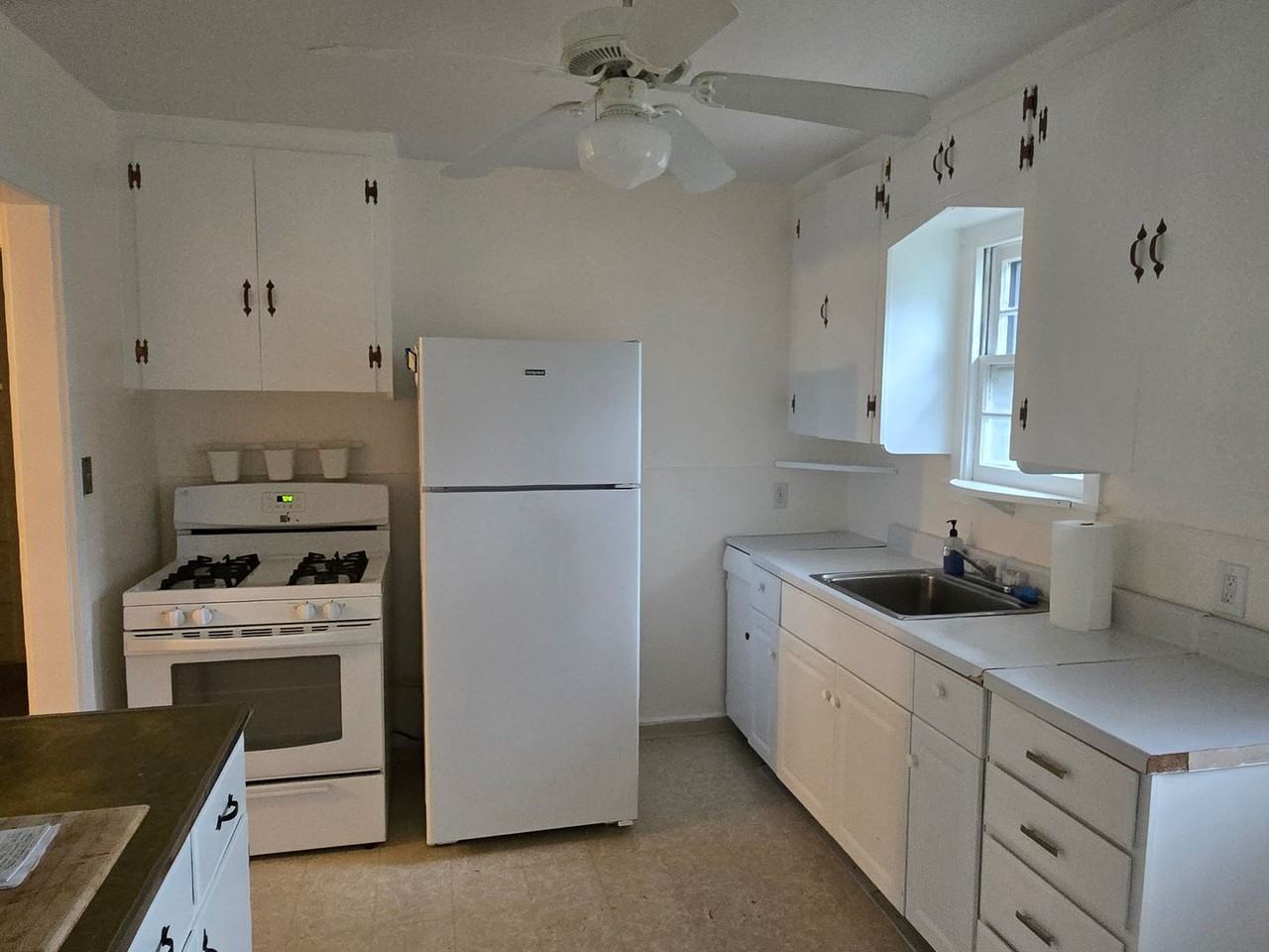 11 S 12th St - Photo 5 of 11