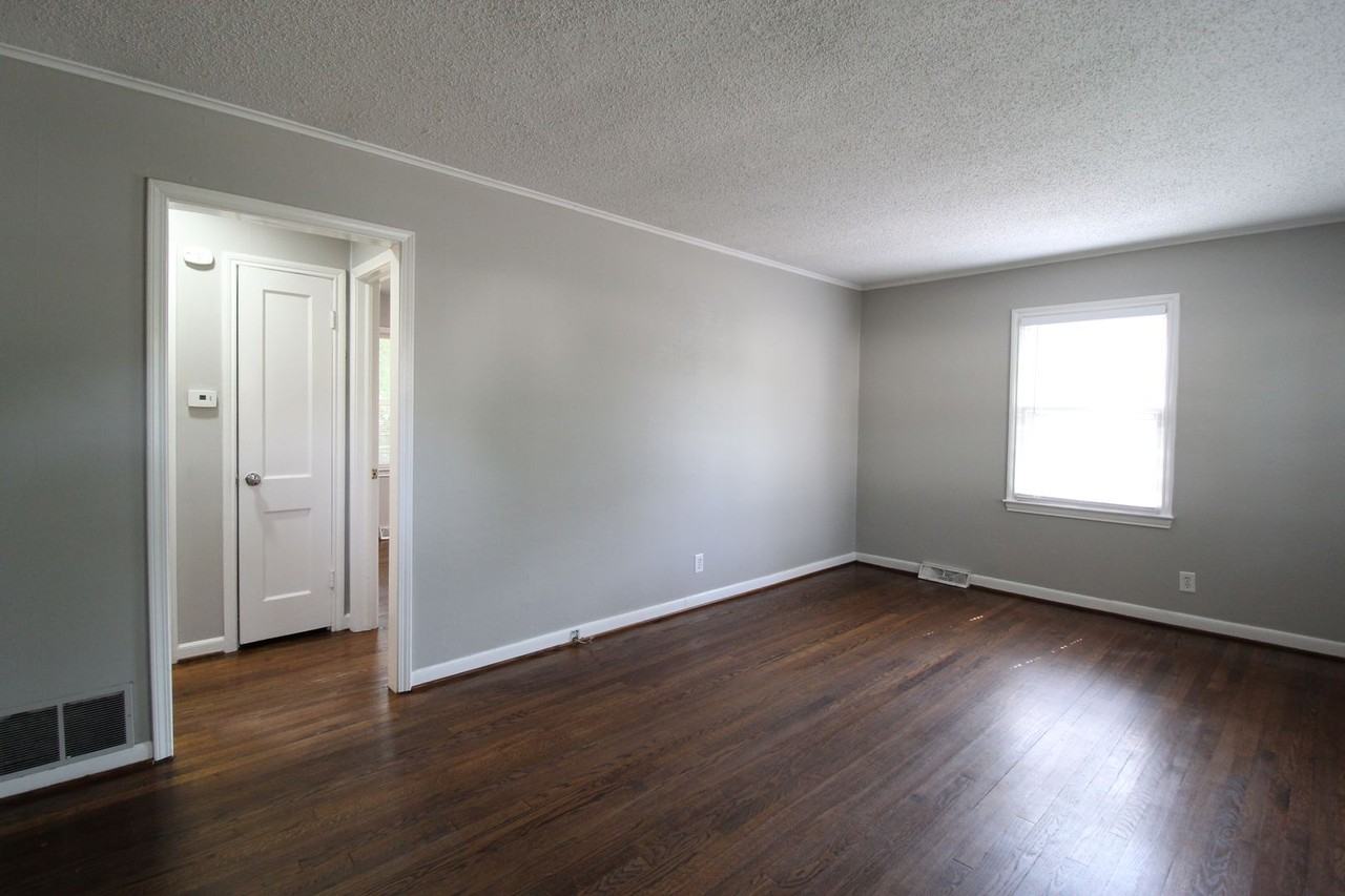 5316 W 50th St - Photo 2 of 10