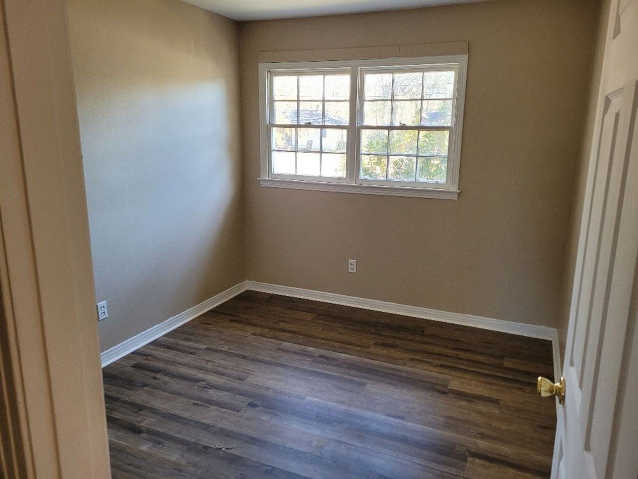 3910 W Charmaine Cir - Photo 5 of 10