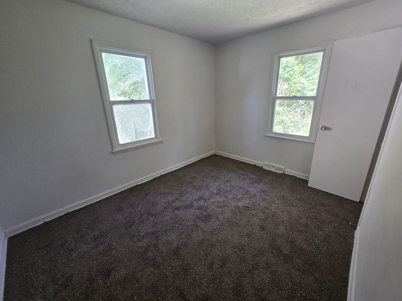 1800 Se Morrison St - Photo 4 of 9