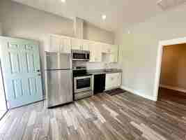 featured image of 7 Pearl St