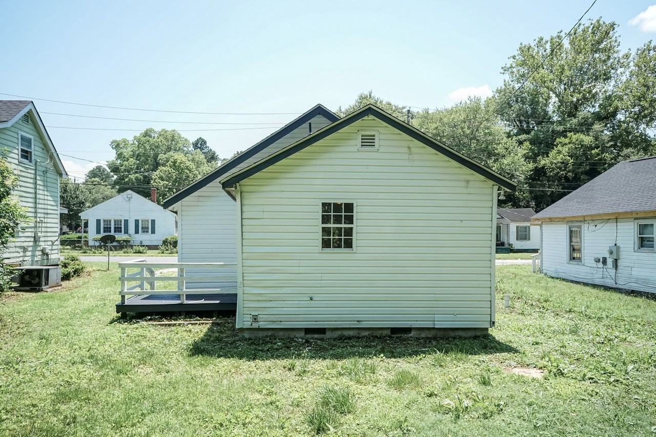 423 E Rockspring St - Photo 6 of 18