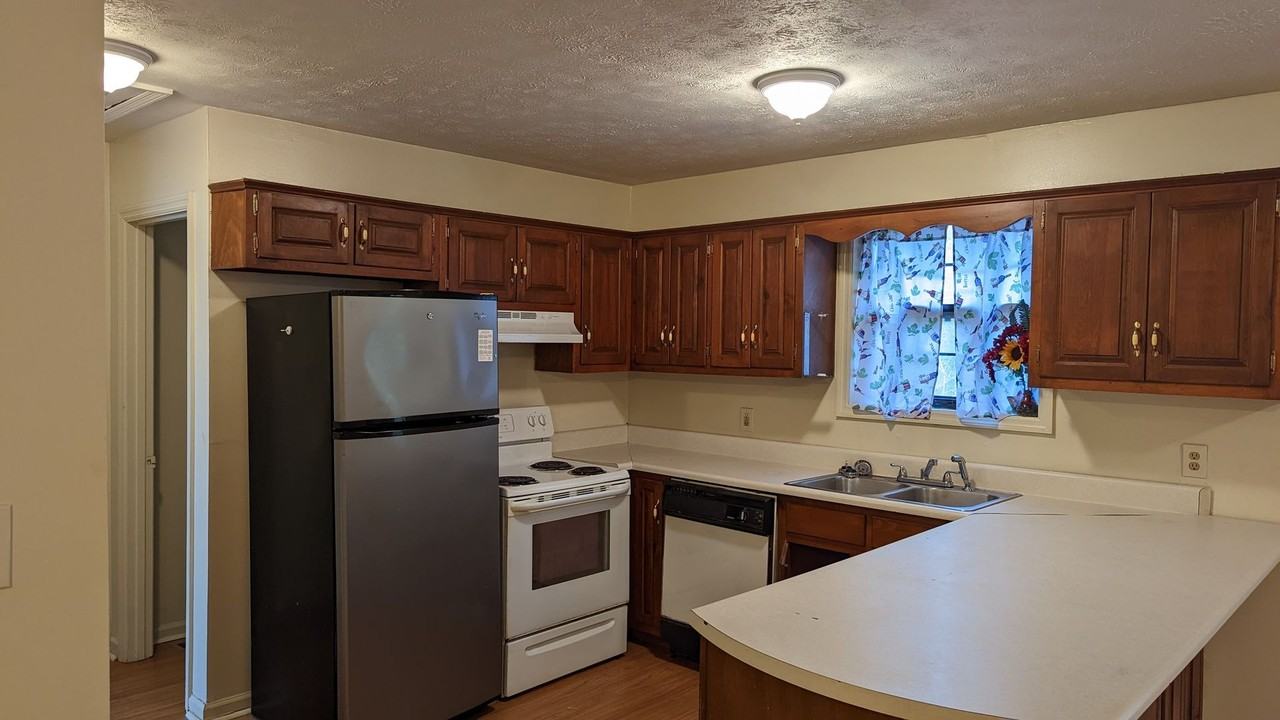 108 Teaver Ct - Photo 2 of 18