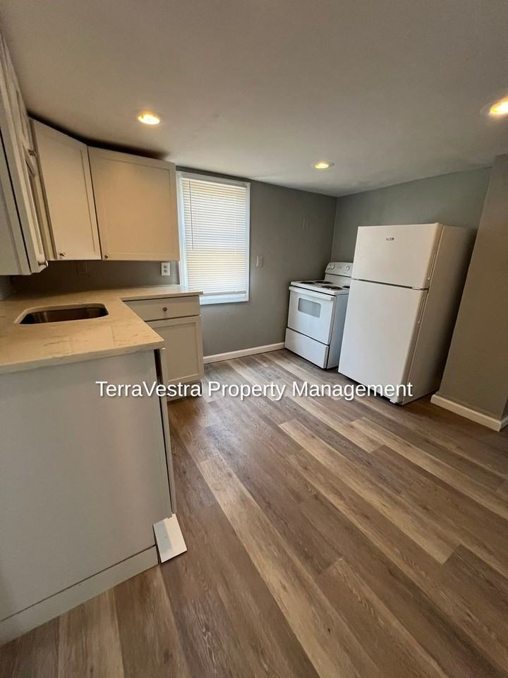 608 South Second Street - Photo 3 of 15