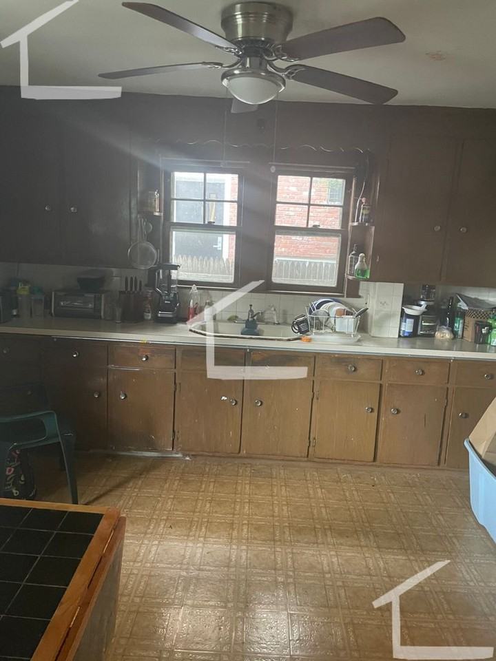 29 Embassy Rd - Photo 2 of 16