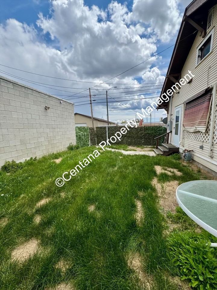 1130 Missouri Ave - Photo 6 of 29