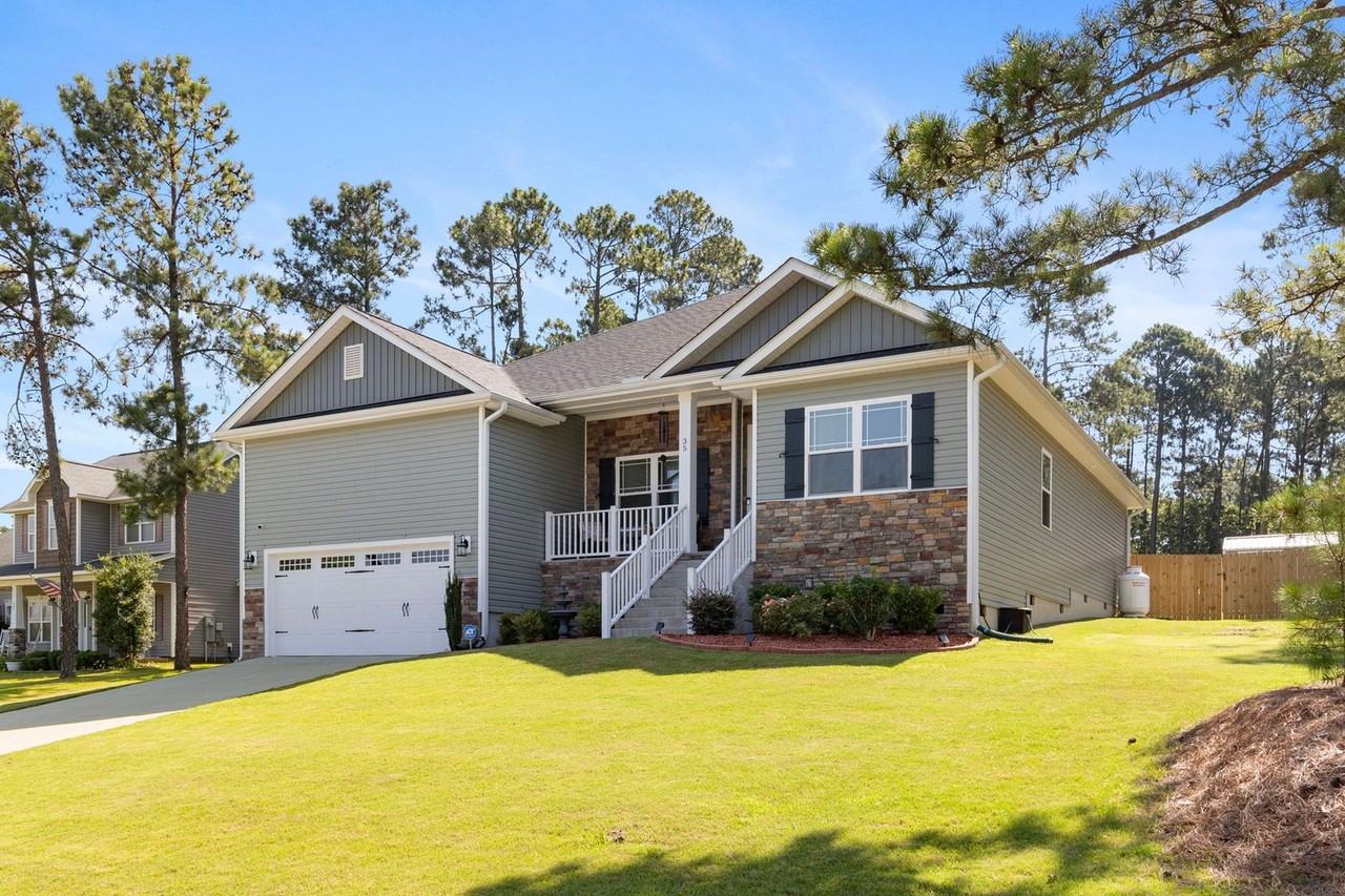 35 Season Dr - Photo 3 of 39