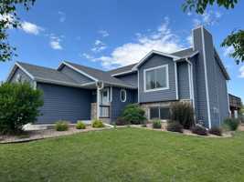 featured image of 5918 Shetland Dr Nw