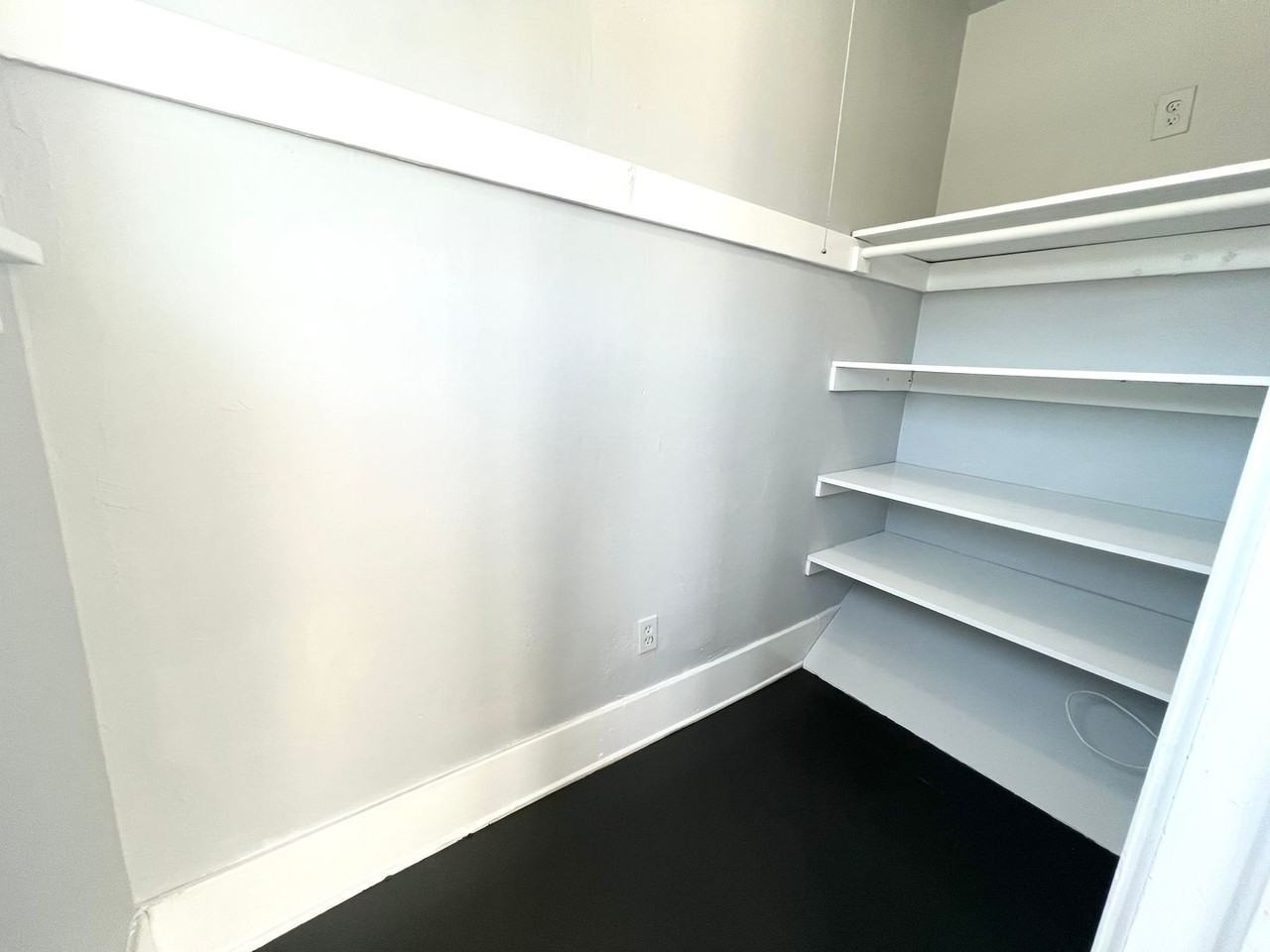 23 N Alboni Pl - Photo 7 of 21