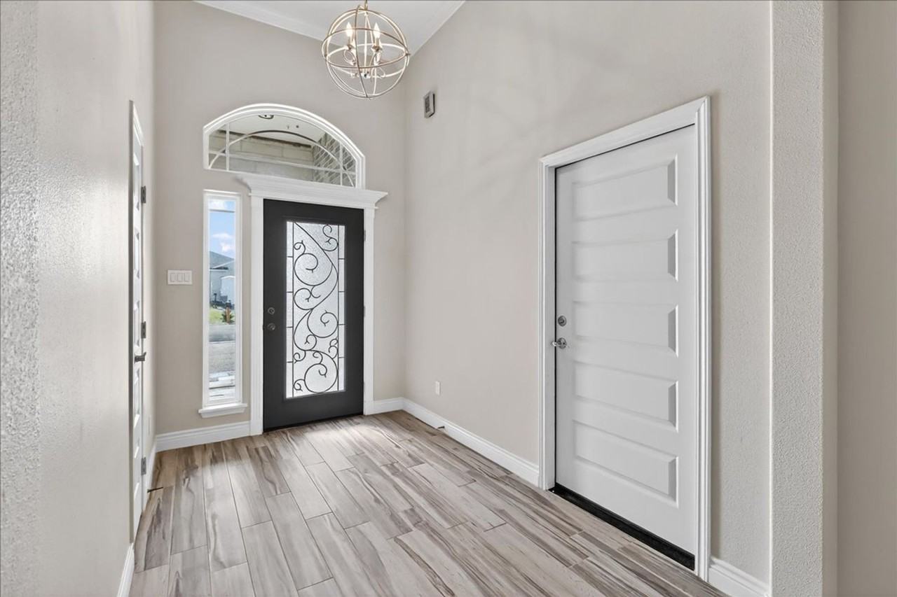 15229 Barataria Dr - Photo 2 of 50
