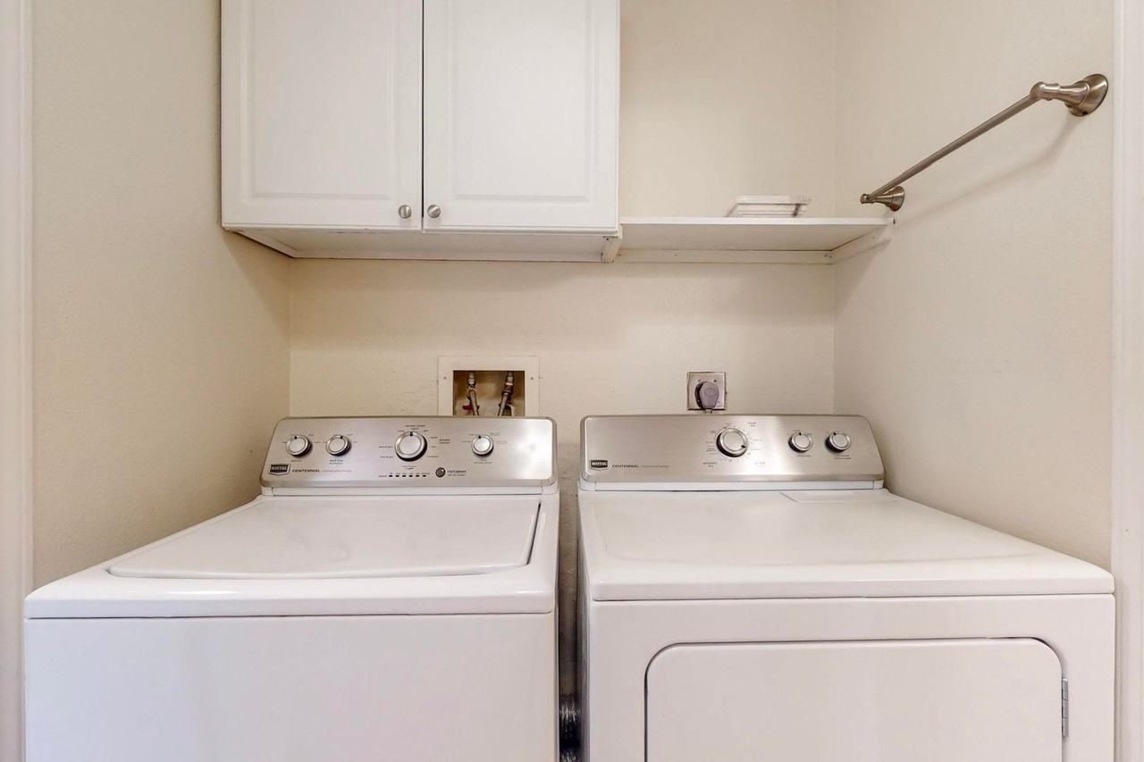 6001 Mckinney Drive Northeast - Photo 7 of 39