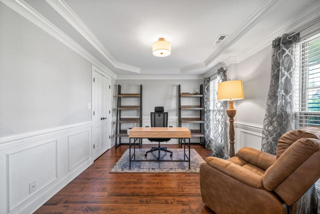 1049 Black Gum Ln - Photo 3 of 23