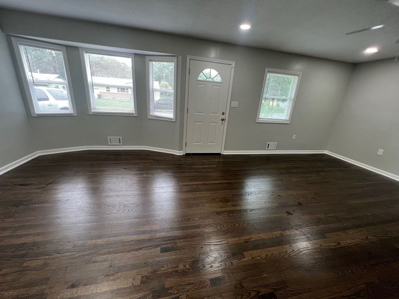 5208 Harvard Ave - Photo 3 of 32