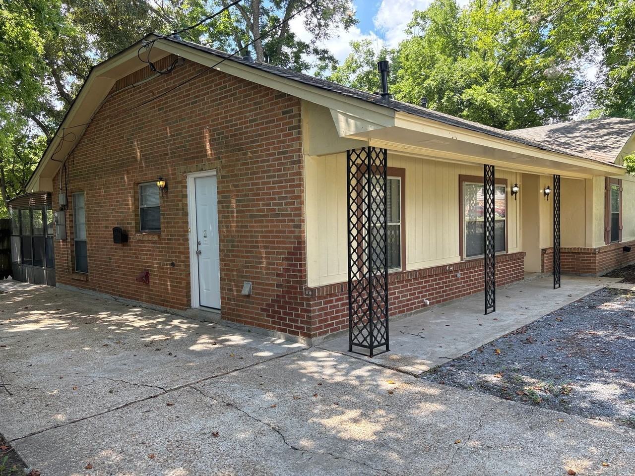 408 Glade Park Dr - Photo 3 of 25