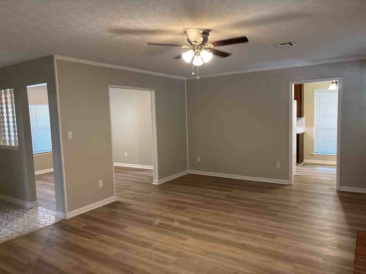 408 Glade Park Dr - Photo 6 of 25