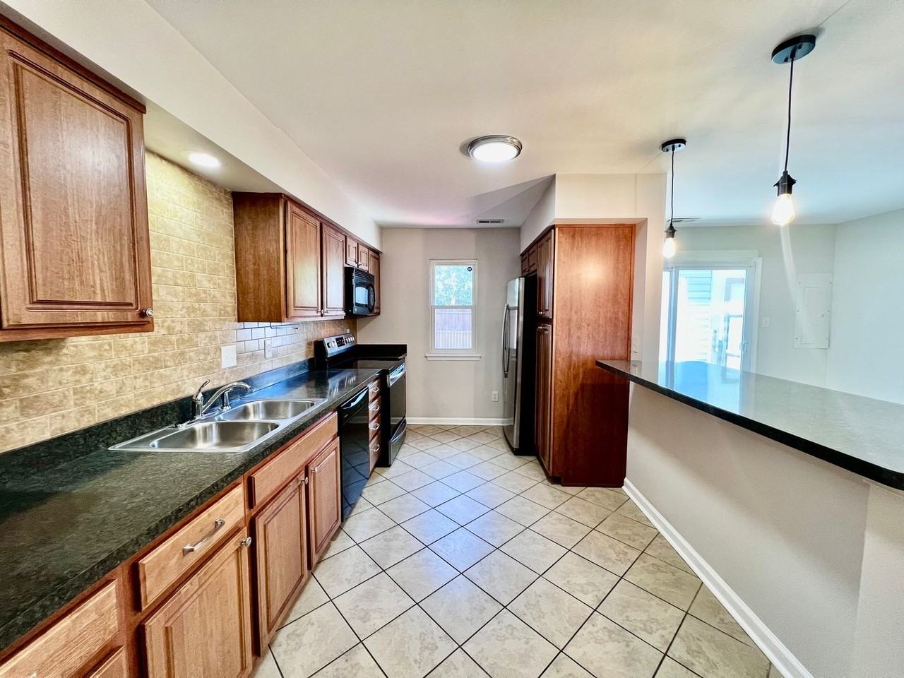 5309 Grand Lake Cres - Photo 3 of 27