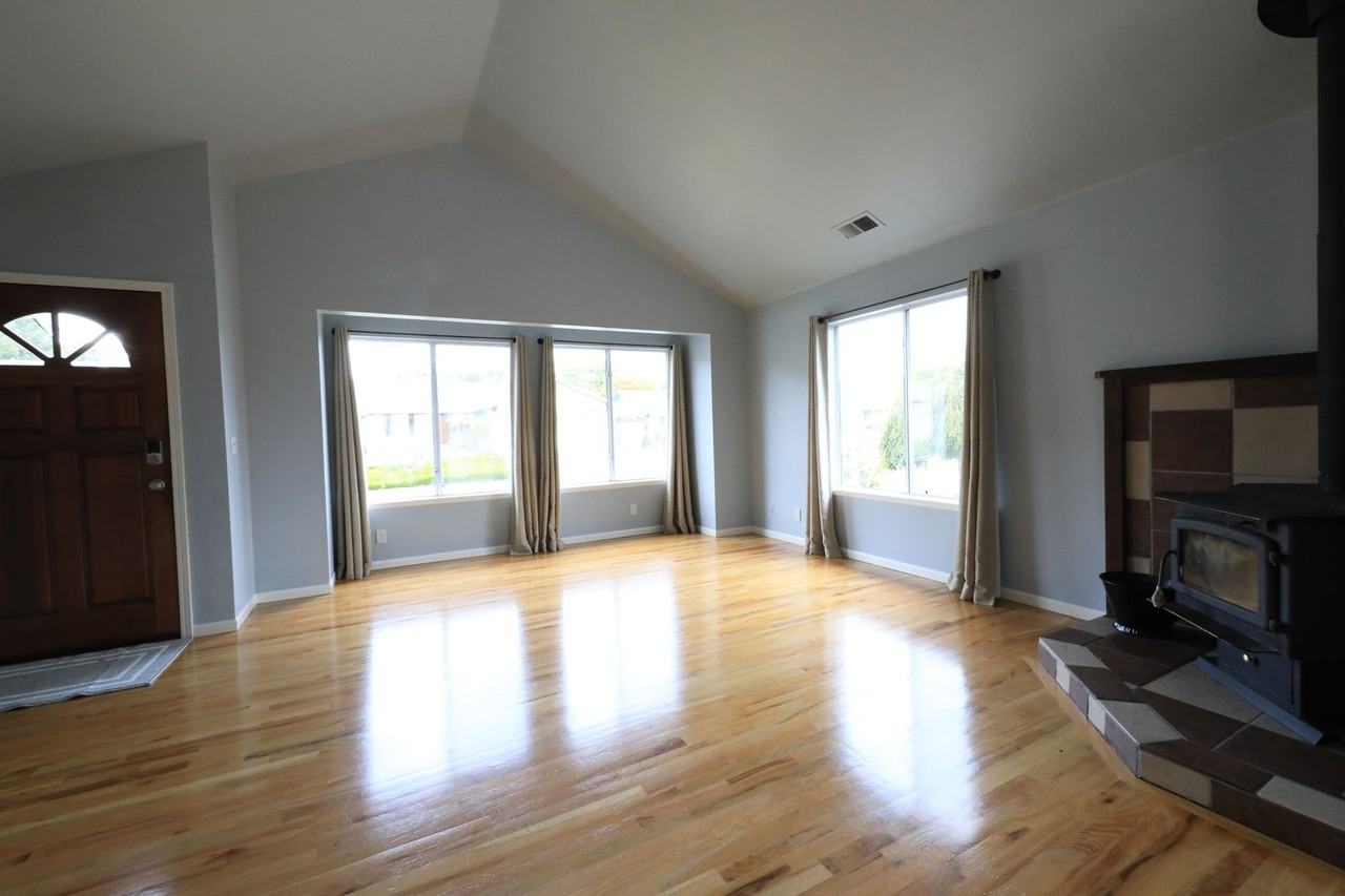 3110 Bonanza St - Photo 2 of 19