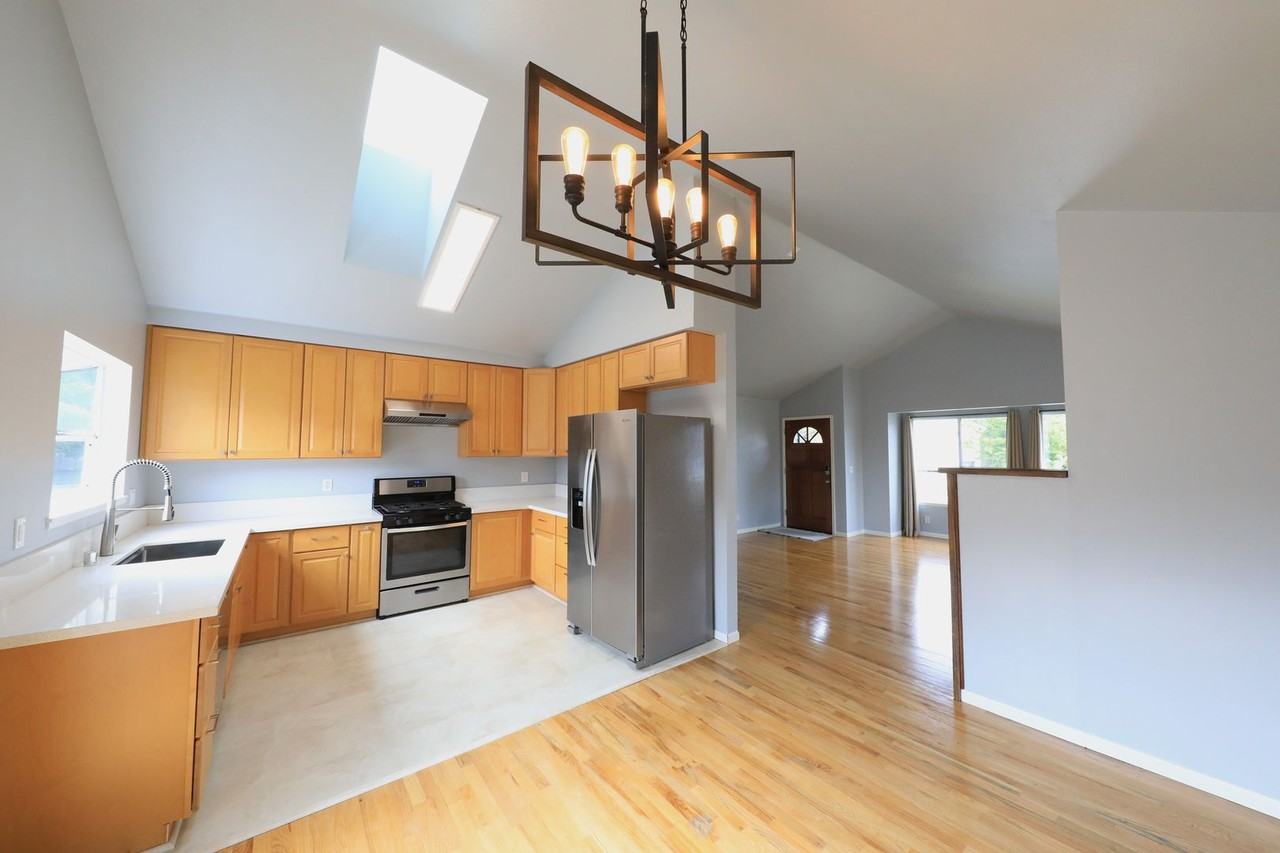 3110 Bonanza St - Photo 4 of 19