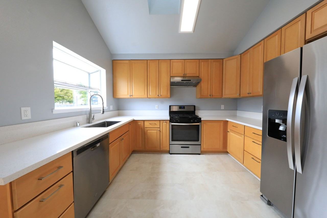 3110 Bonanza St - Photo 5 of 19