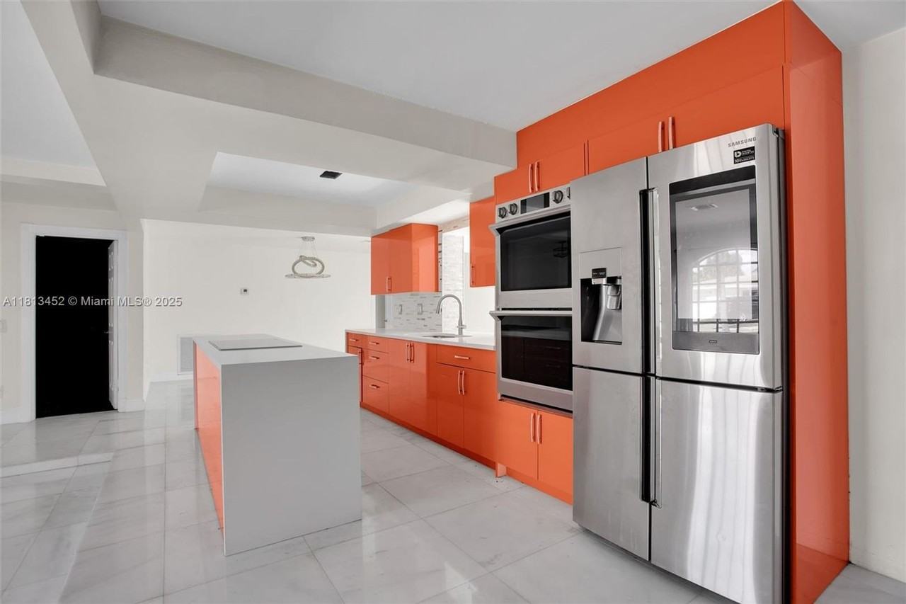 612 Se 8th Ave - Photo 2 of 27