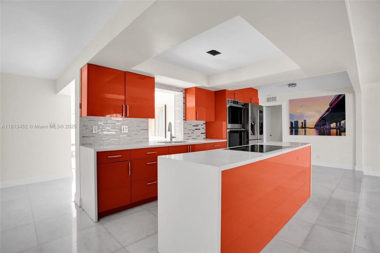 612 Se 8th Ave - Photo 3 of 27