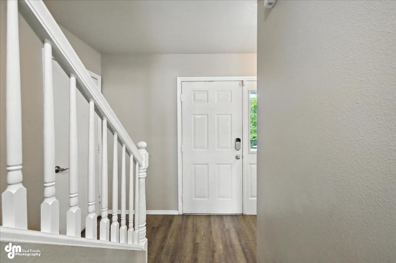 11480 E Crimsonview Dr - Photo 3 of 50