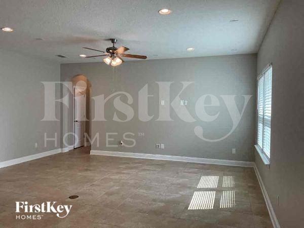 11685 Paddock Gates Dr - Photo 3 of 6