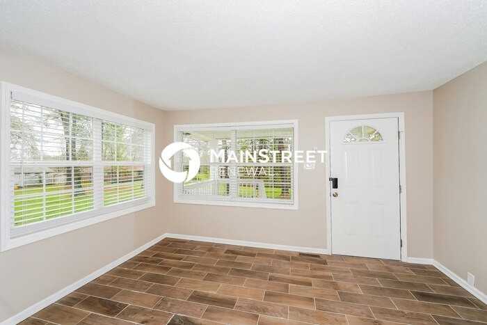 2324 North St - Photo 3 of 16