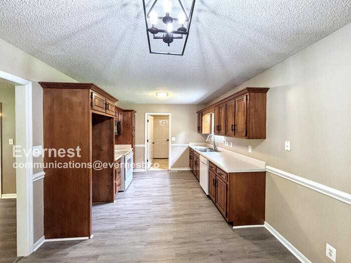 128 Thrasher Pike - Photo 3 of 26