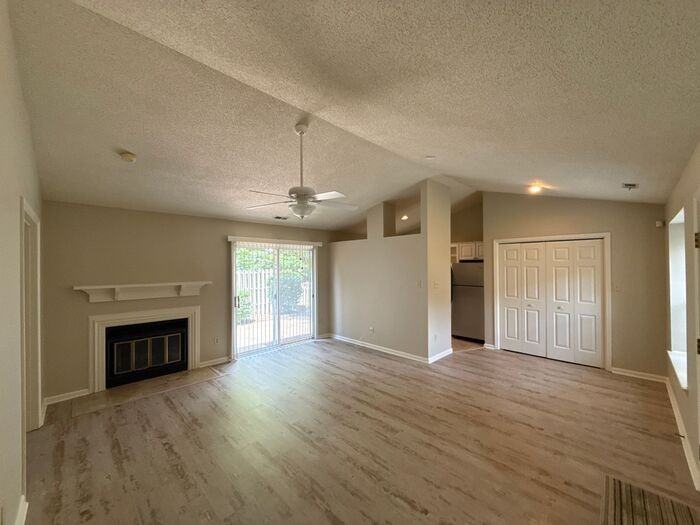 2720 Von Thuringer Ct - Photo 2 of 15