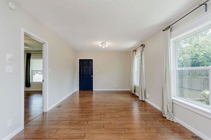 6194 Evanston Ave - Photo 3 of 22