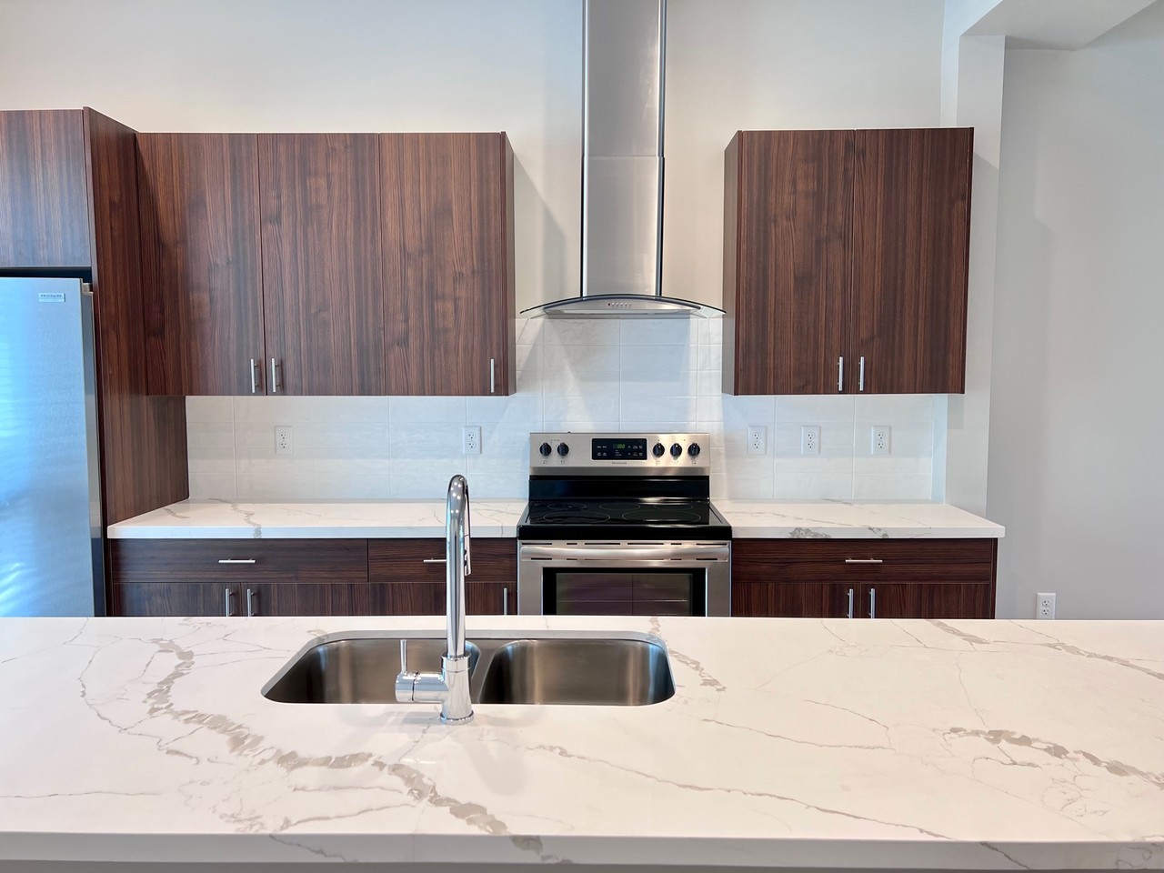 915 E Missouri Ave #6 - Photo 6 of 50
