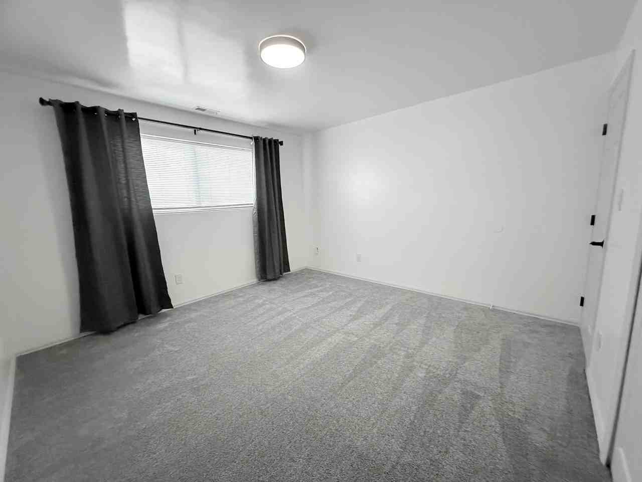 5025 N Carefree Cir #1 - Photo 7 of 9