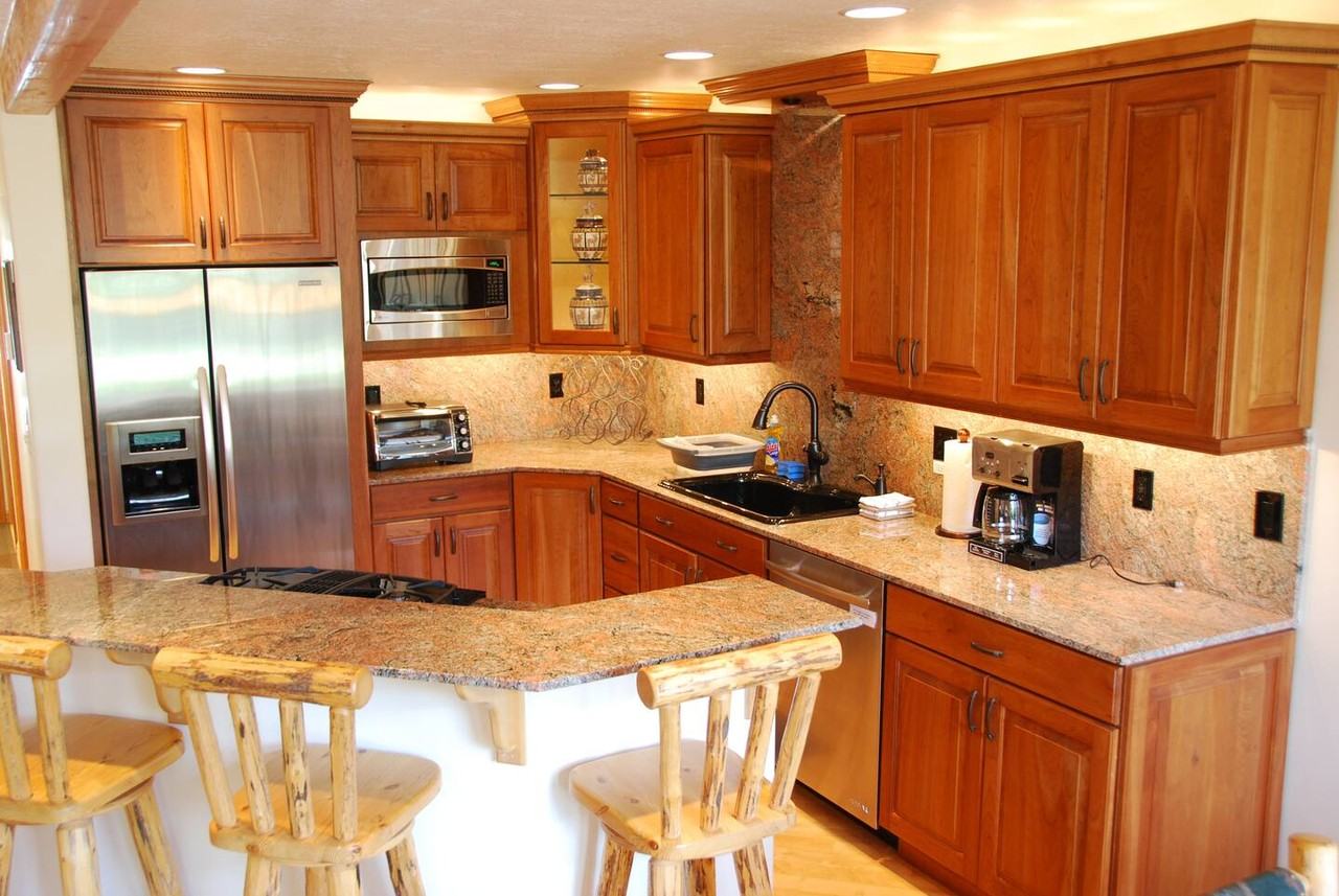 2410 Deer Lake Dr #NA - Photo 3 of 13