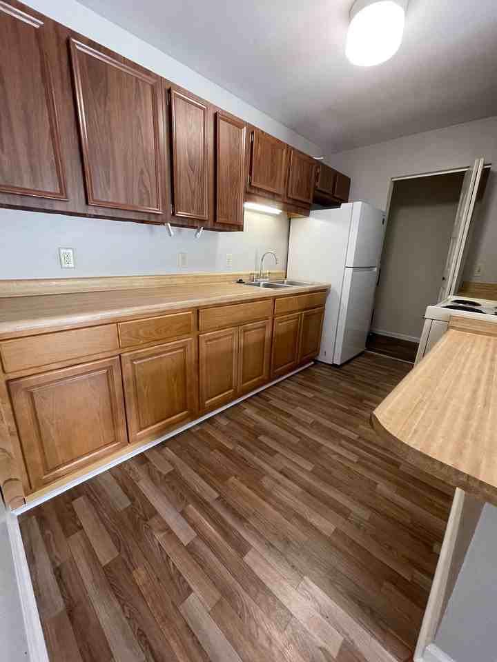 The 215 - Photo 4 of 10