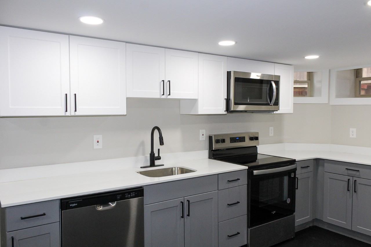 Campus Apartments - Photo 6 of 31