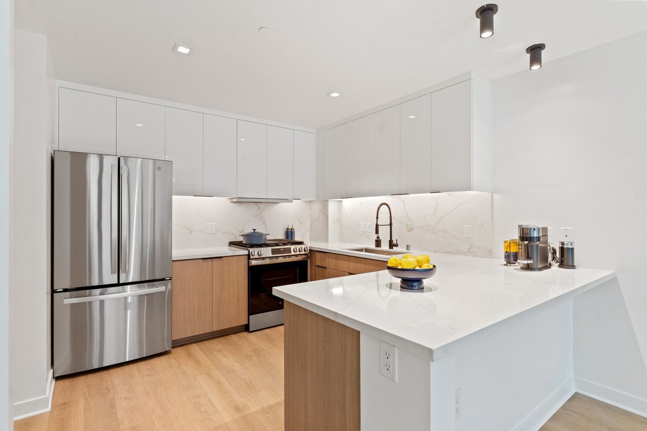 333 Fremont - Photo 5 of 50
