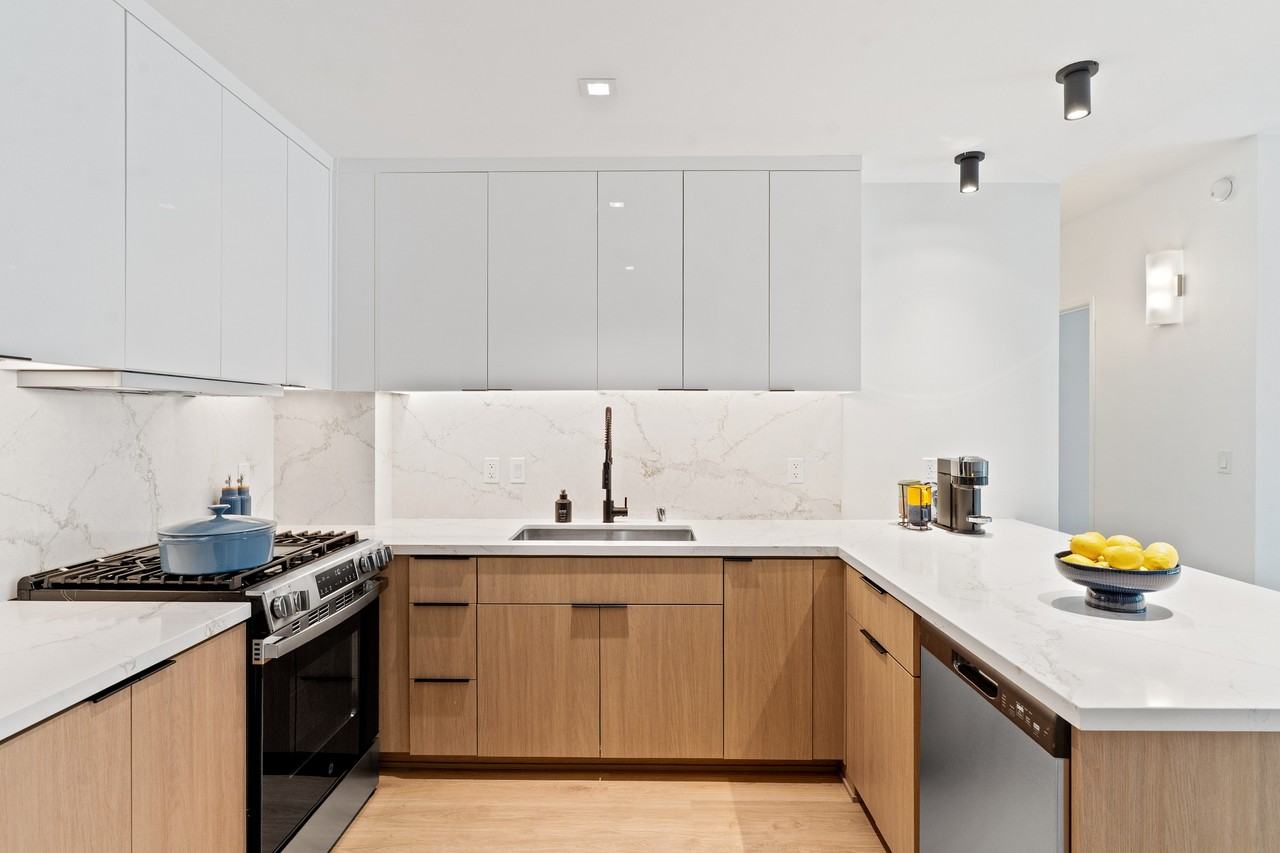 333 Fremont - Photo 6 of 50