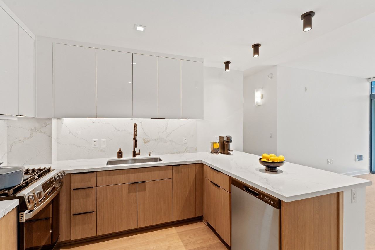 333 Fremont - Photo 7 of 50