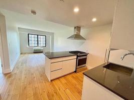 featured image of Myrtle Ave #6T