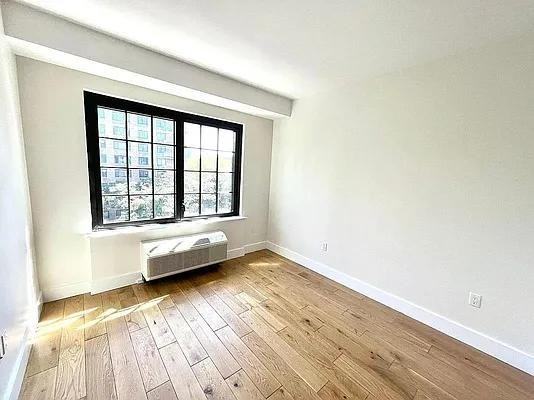 Myrtle Ave #6T - Photo 2 of 15